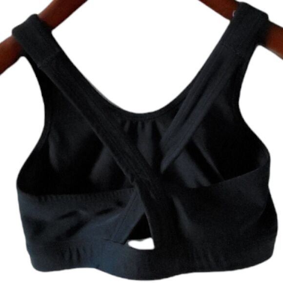 Under Armour Sports Bra Womens Size Medium Black Cross Performance Athletic - Picture 2 of 2